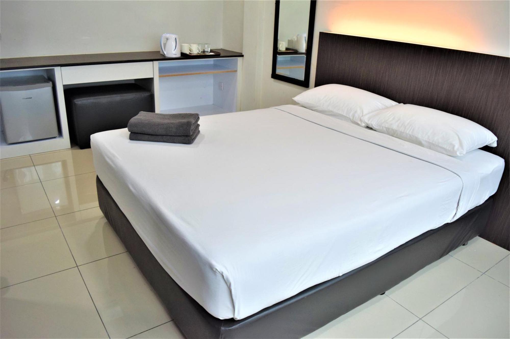 Desaru, Bayu Balau Beach Resort Bandar Penawar Exteriör bild