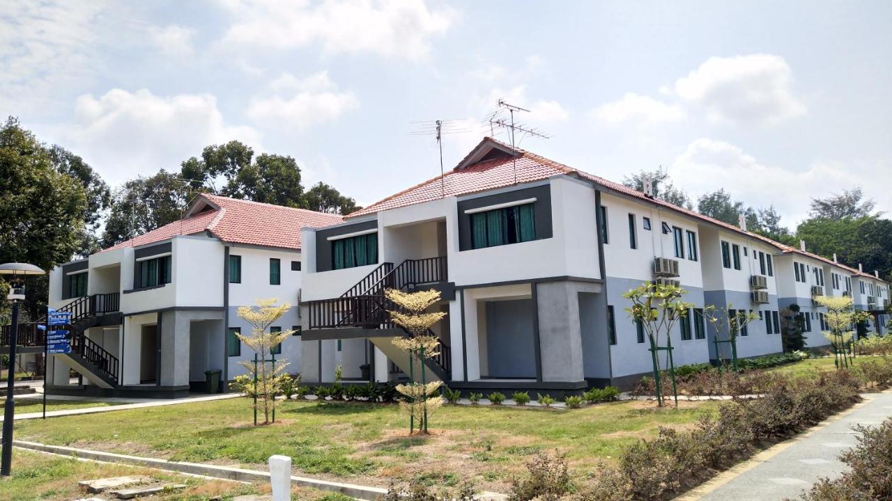 Desaru, Bayu Balau Beach Resort Bandar Penawar Exteriör bild